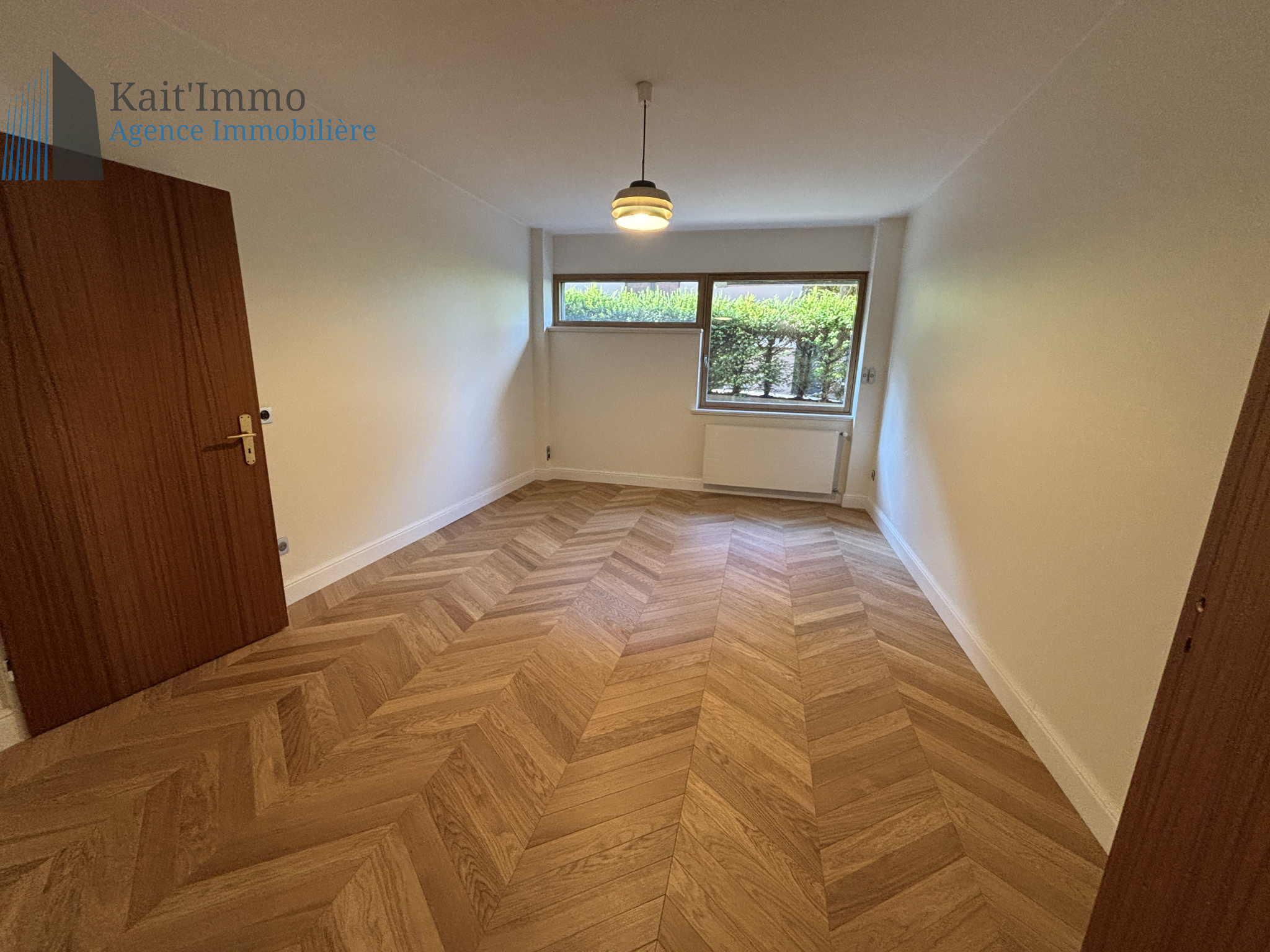Bureau à louer à Dudelange, 13,7 m² – photo 2 sur 7