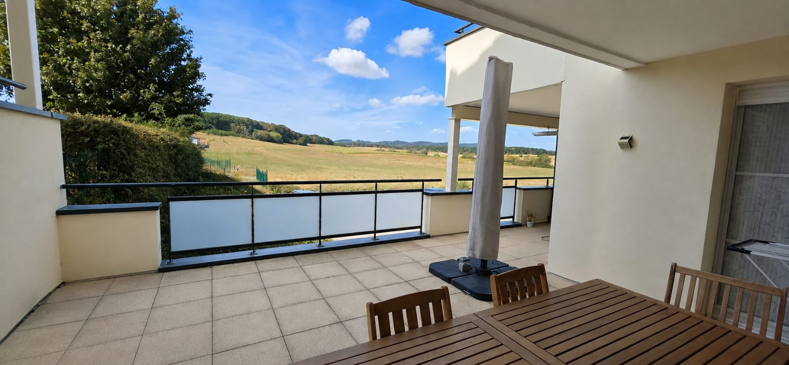 Très bel appartement à Roussy le village